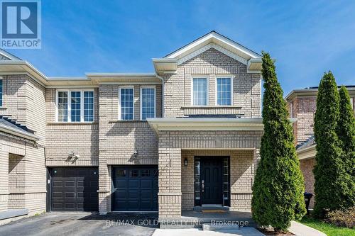 40 HOLLINGSWORTH CIRCLE  Brampton, ON L7A 0J7