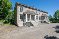 Façade - 