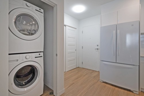 Laundry - 107-5200 Boul. Henri-Bourassa O., Montréal (Saint-Laurent), QC - Indoor Photo Showing Laundry Room