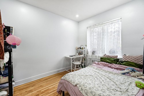 Chambre à coucher - 2-2180 Av. Van Horne, Montréal (Côte-Des-Neiges/Notre-Dame-De-Grâce), QC - Indoor Photo Showing Bedroom
