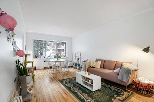 Salon - 2-2180 Av. Van Horne, Montréal (Côte-Des-Neiges/Notre-Dame-De-Grâce), QC - Indoor Photo Showing Living Room