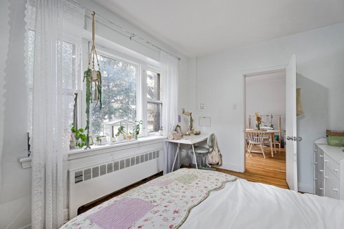 Chambre à coucher - 2-2180 Av. Van Horne, Montréal (Côte-Des-Neiges/Notre-Dame-De-Grâce), QC - Indoor Photo Showing Bedroom