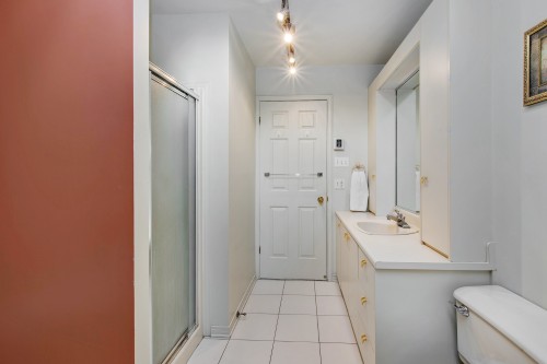 Salle de bains - 953 Rue Des Érables, Saint-Eustache, QC - Indoor Photo Showing Bathroom