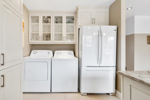 Cuisine - 46 Rue De Varsovie, Laval (Vimont), QC - Indoor Photo Showing Laundry Room
