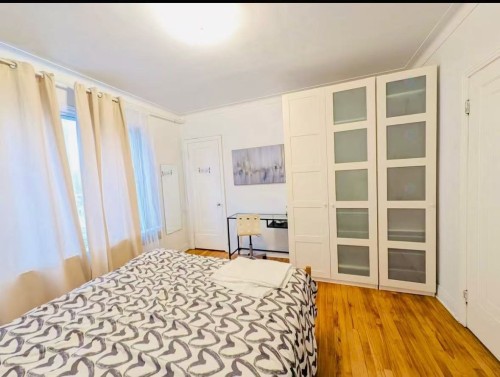 Chambre à coucher - 1557 Rue Jean-Talon E., Montréal (Villeray/Saint-Michel/Parc-Extension), QC - Indoor Photo Showing Bedroom