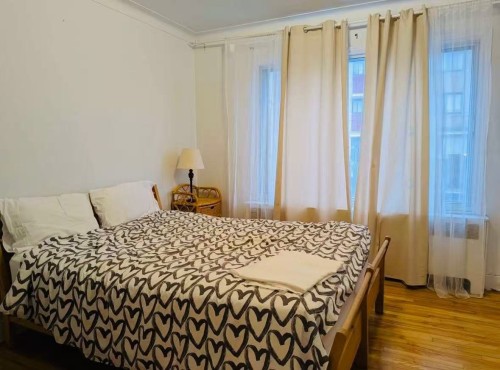 Chambre à coucher - 1557 Rue Jean-Talon E., Montréal (Villeray/Saint-Michel/Parc-Extension), QC - Indoor Photo Showing Bedroom