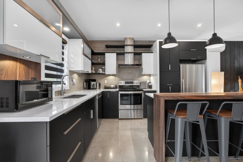 Cuisine - 29 Rue De La Randonnée, Boischatel, QC - Indoor Photo Showing Kitchen With Double Sink With Upgraded Kitchen