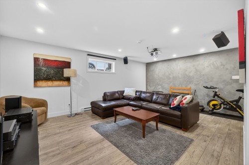 Salle familiale - 29 Rue De La Randonnée, Boischatel, QC - Indoor