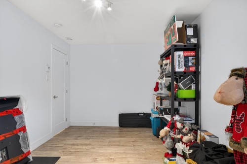 Atelier - 29 Rue De La Randonnée, Boischatel, QC - Indoor Photo Showing Other Room