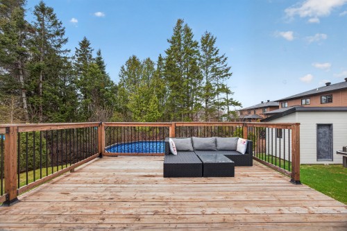 Terrasse - 29 Rue De La Randonnée, Boischatel, QC - Outdoor With Exterior
