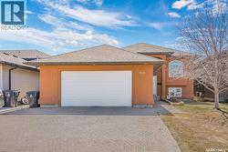 924 Coppermine WAY Martensville, SK S0K 0A2