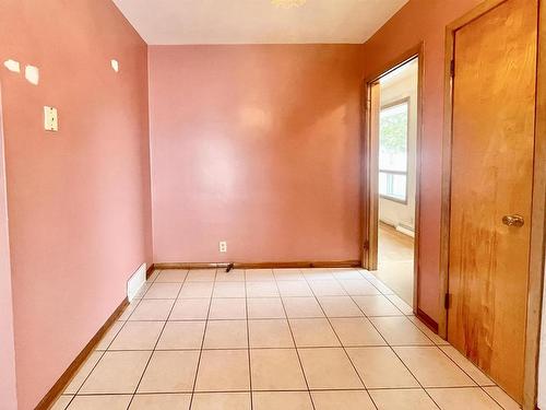 45 Dingwall Parkway, Dryden, ON - Indoor Photo Showing Other Room