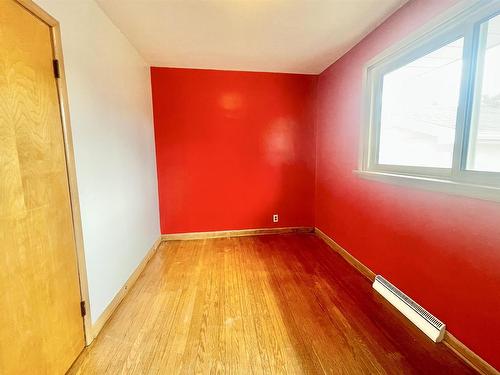 45 Dingwall Parkway, Dryden, ON - Indoor Photo Showing Other Room