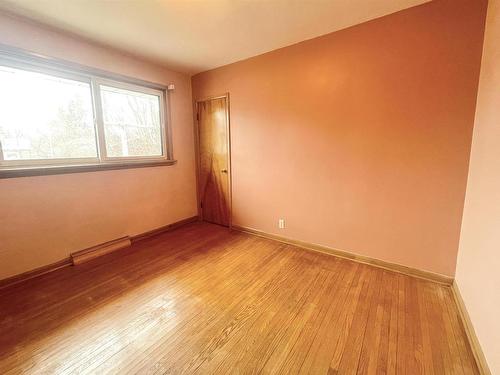 45 Dingwall Parkway, Dryden, ON - Indoor Photo Showing Other Room
