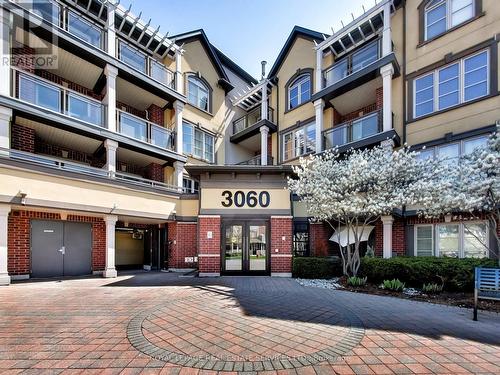221 - 3060 Rotary Way, Burlington, ON - Outdoor With Balcony