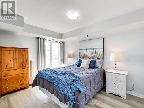 221 - 3060 Rotary Way, Burlington, ON - Indoor Photo Showing Bedroom