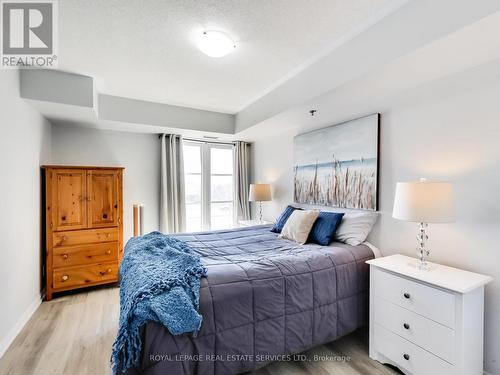 221 - 3060 Rotary Way, Burlington, ON - Indoor Photo Showing Bedroom
