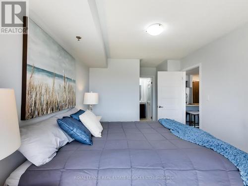221 - 3060 Rotary Way, Burlington, ON - Indoor Photo Showing Bedroom