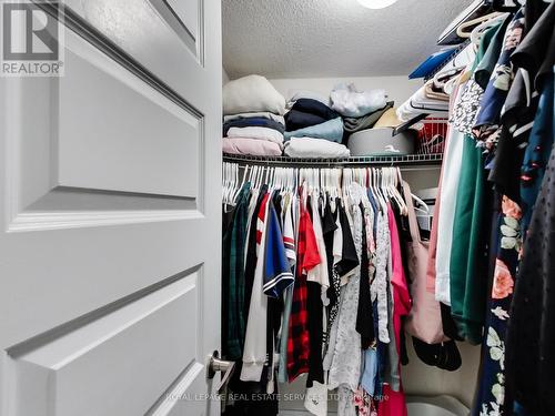 221 - 3060 Rotary Way, Burlington, ON - Indoor With Storage
