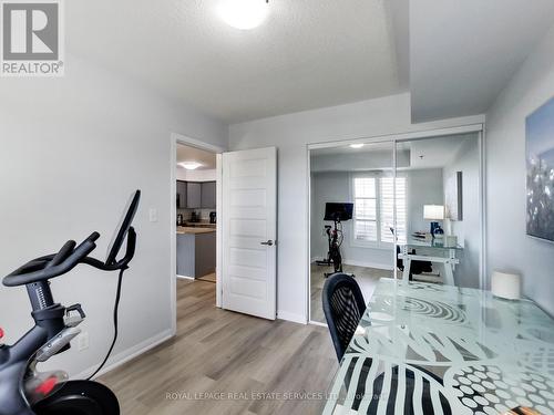 221 - 3060 Rotary Way, Burlington, ON - Indoor Photo Showing Gym Room