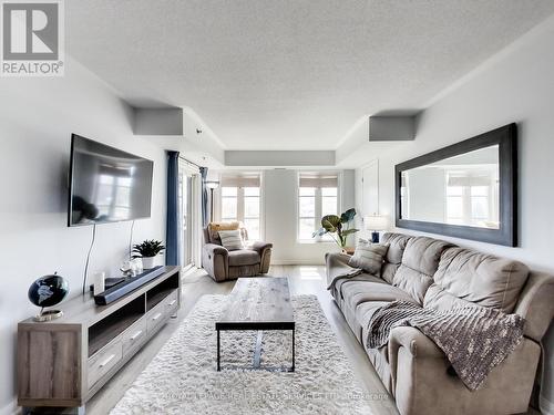 221 - 3060 Rotary Way, Burlington, ON - Indoor Photo Showing Living Room