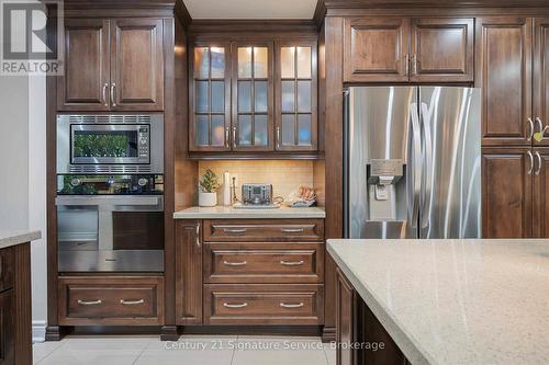 2235 Denise Road, Mississauga, ON - Indoor Photo Showing Kitchen With Stainless Steel Kitchen