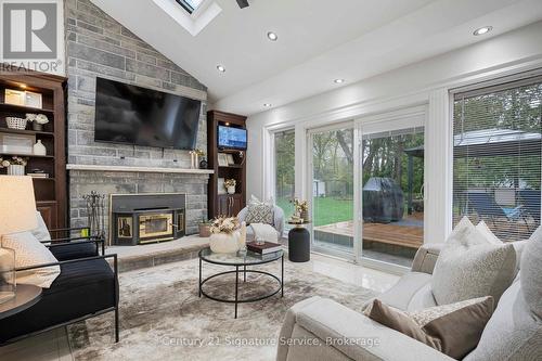 2235 Denise Road, Mississauga, ON - Indoor Photo Showing Living Room With Fireplace