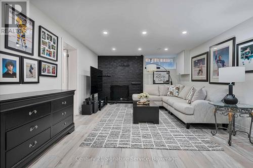 2235 Denise Road, Mississauga, ON - Indoor Photo Showing Living Room With Fireplace