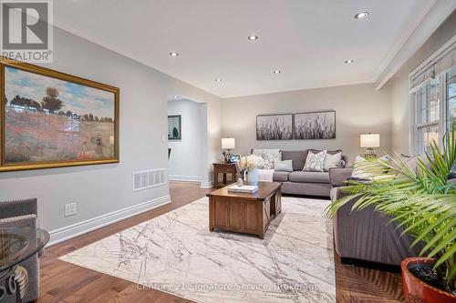 2235 Denise Road, Mississauga, ON - Indoor Photo Showing Living Room