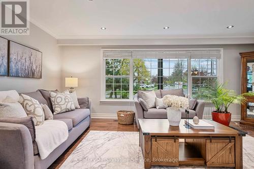 2235 Denise Road, Mississauga, ON - Indoor Photo Showing Living Room