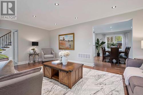 2235 Denise Road, Mississauga, ON - Indoor Photo Showing Living Room