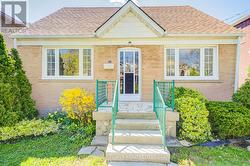31 MELODY ROAD S Toronto, ON M9M 1C9