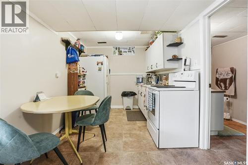 53 Rita Crescent, Saskatoon, SK - Indoor Photo Showing Laundry Room