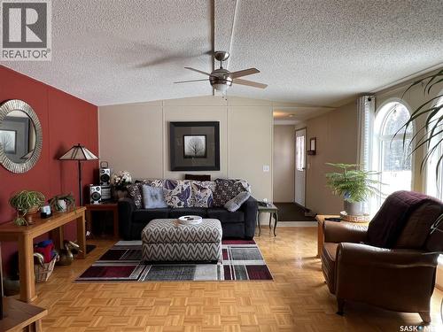 513 3Rd Street Nw, Goodsoil, SK 