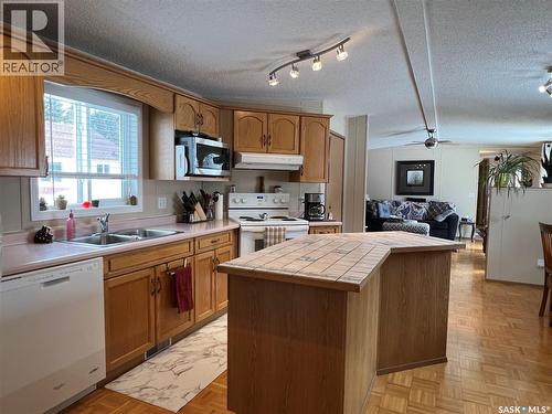 513 3Rd Street Nw, Goodsoil, SK 