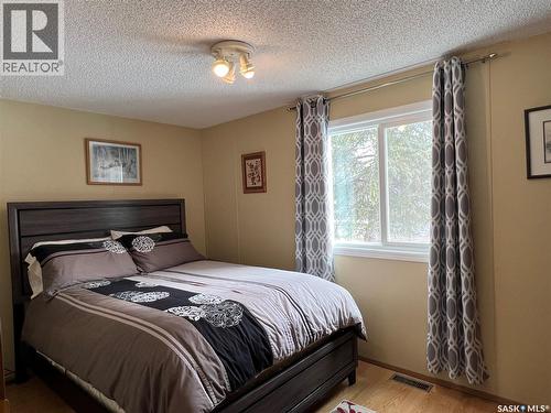 513 3Rd Street Nw, Goodsoil, SK 