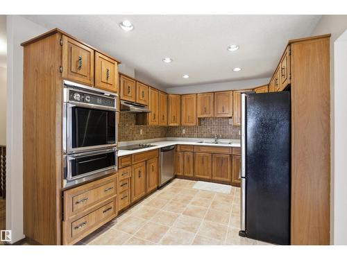 13222 116 St Nw, Edmonton, AB - Indoor Photo Showing Kitchen