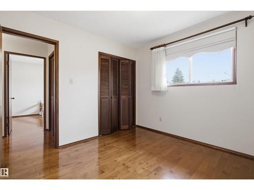 13222 116 St Nw, Edmonton, AB - Indoor Photo Showing Other Room