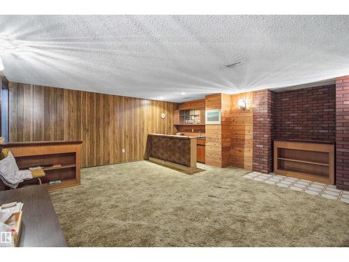 13222 116 St Nw, Edmonton, AB - Indoor