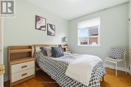 1257 Alexandra Avenue, Mississauga, ON - Indoor Photo Showing Bedroom