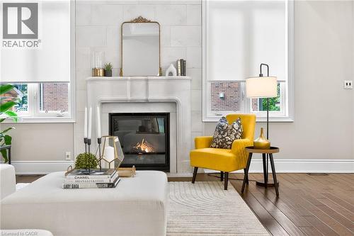 775 King Road, Burlington, ON - Indoor Photo Showing Living Room With Fireplace