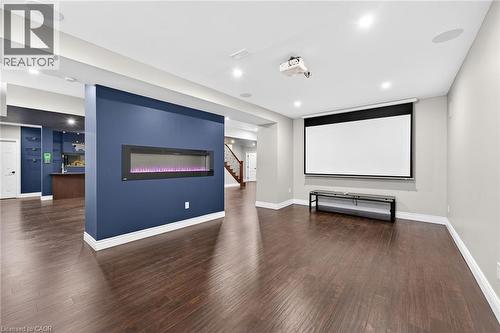 775 King Road, Burlington, ON - Indoor Photo Showing Living Room With Fireplace
