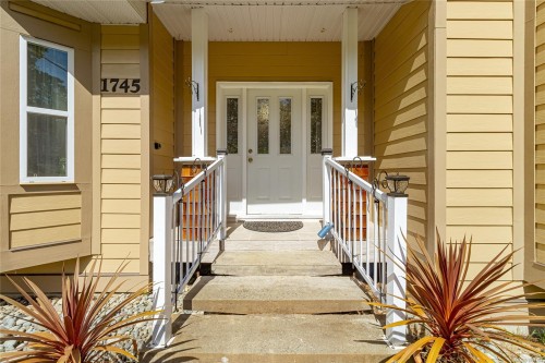 1745 Pavenham Rd, Cowichan Bay, BC 