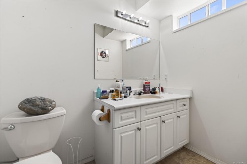 793 Robron Rd, Campbell River, BC 