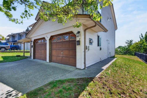 793 Robron Rd, Campbell River, BC 