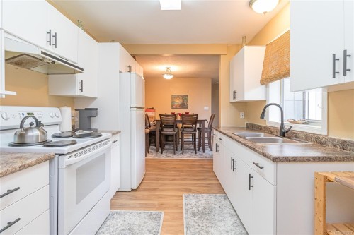 8-3208 Gibbins Rd, Duncan, BC 