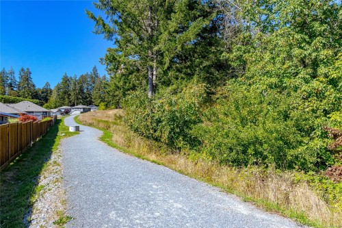 8-3208 Gibbins Rd, Duncan, BC 