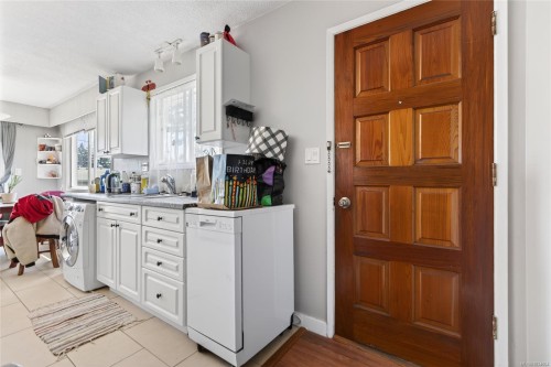 1820 Treelane Rd, Campbell River, BC 
