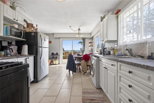 1820 Treelane Rd, Campbell River, BC 