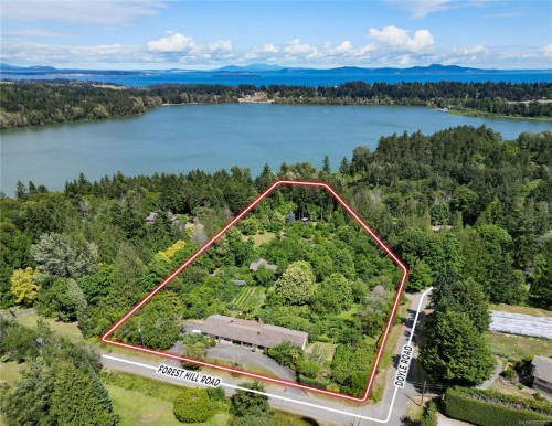 5489 Forest Hill Rd, Saanich, BC 